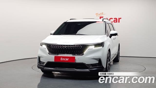 Kia Carnival 4th generation, 2023 год — фото 2 из 4