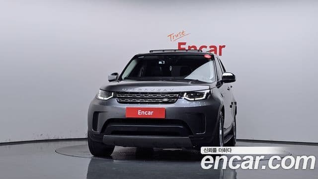 Land Rover Discovery 5, 2018 год — фото 2 из 4