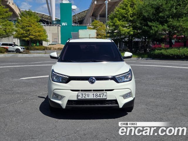 KG Mobility (Ssangyong) Tivoli, 2015 год